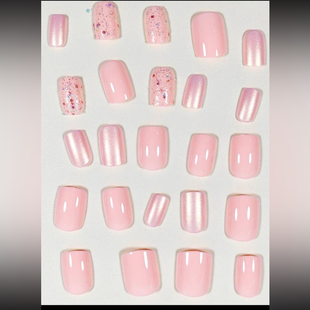 Peachy Pink Short Press On Nails 💅🌟 - Picture 3 of 3